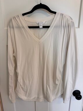 Athleta Long Sleeve V-Neck Top — Cream